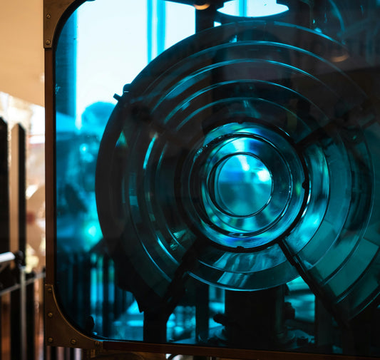 How Geometry Beat Power, Maritime Rivalry and the Fresnel Lens